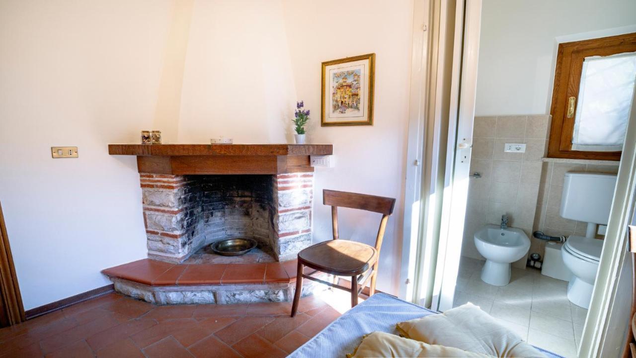 Il Cottage Di Patrizia Lucca Exterior foto